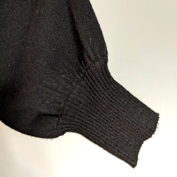 NWT Black And White Embroidered Sweater Bishop Sleeves - Picture 6 of 10